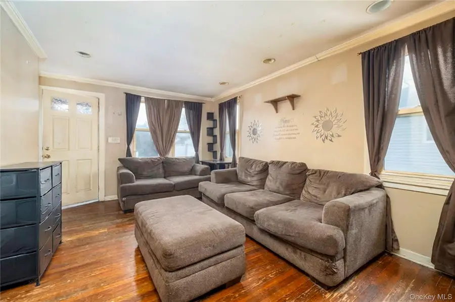 882 Ocean Street, Baldwin Harbor, NY 11510 - #2