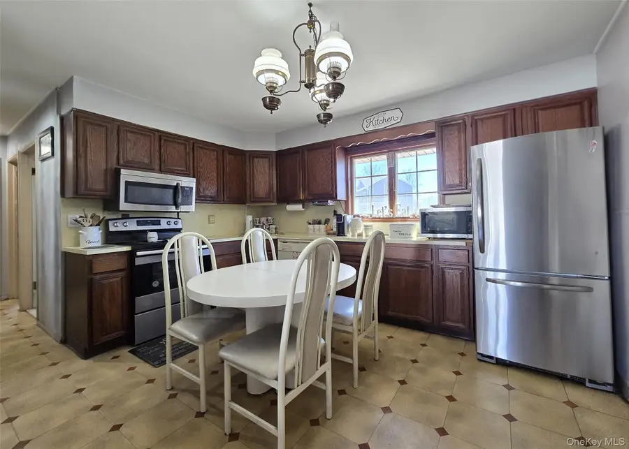 5 South Lane, Levittown, NY 11756 - #2