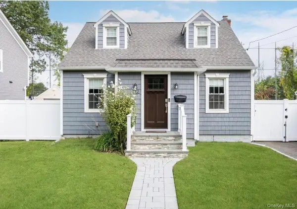 132 Webster Street, Merrick, NY 11566