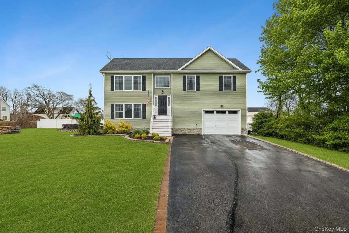 281 Clinton Avenue, East Patchogue, NY 11772 - #1