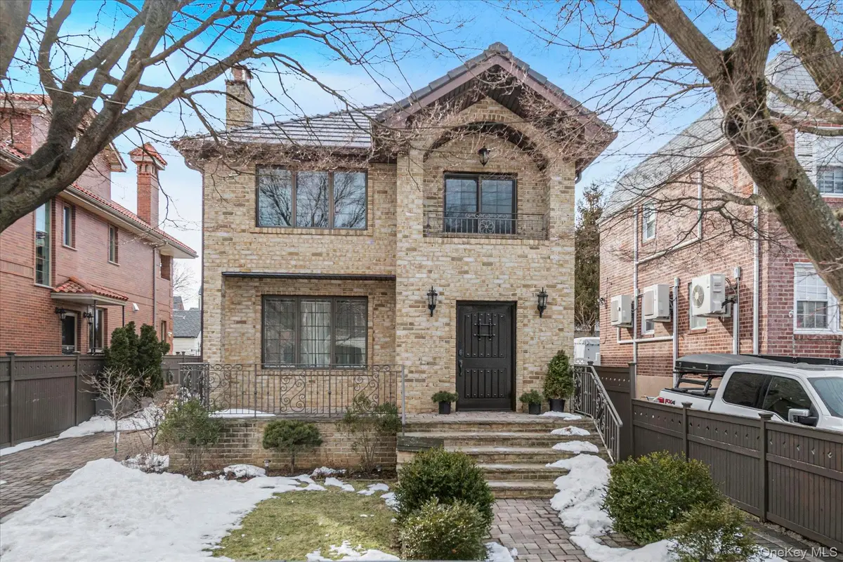 39-12 215th Place, Bayside, NY 11361 - #1