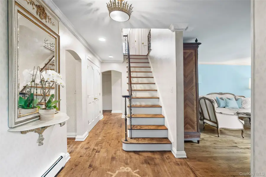 68 Flower Hill Road, Huntington, NY 11743 - #3