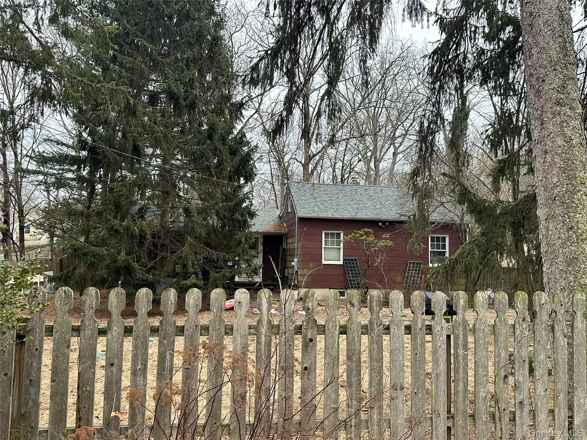 44 Craven Street, Huntington Station, NY 11746 - #1