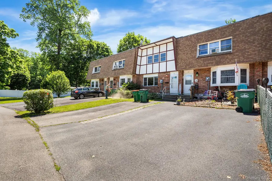 21 Roundtree Court, Beacon, NY 12508 - #2