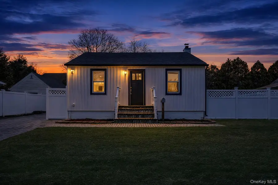 24 Forest Avenue, West Babylon, NY 11704 - #2