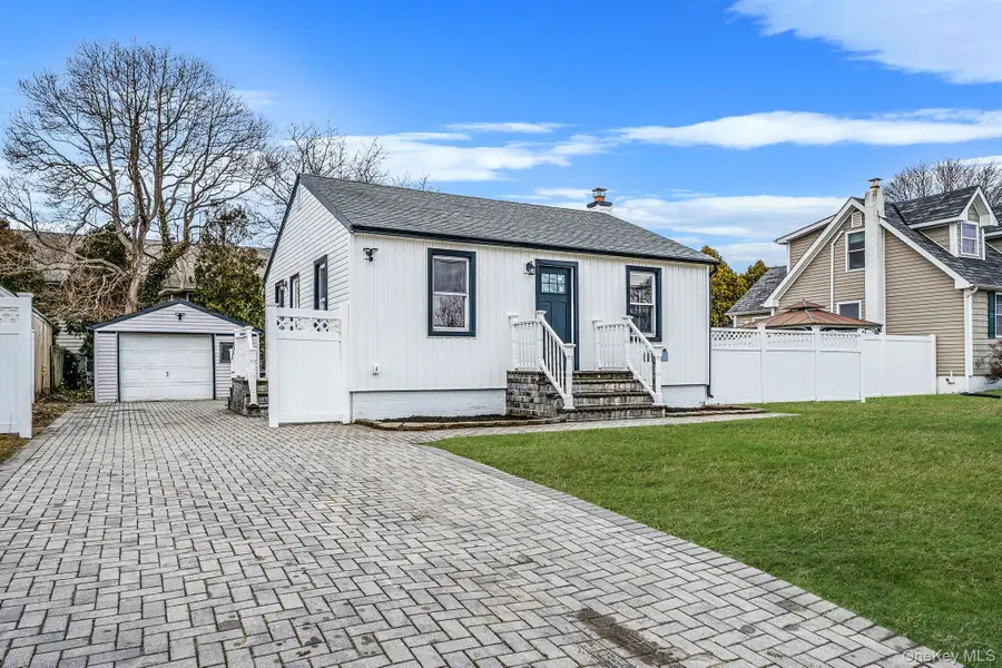 24 Forest Avenue, West Babylon, NY 11704 - #3