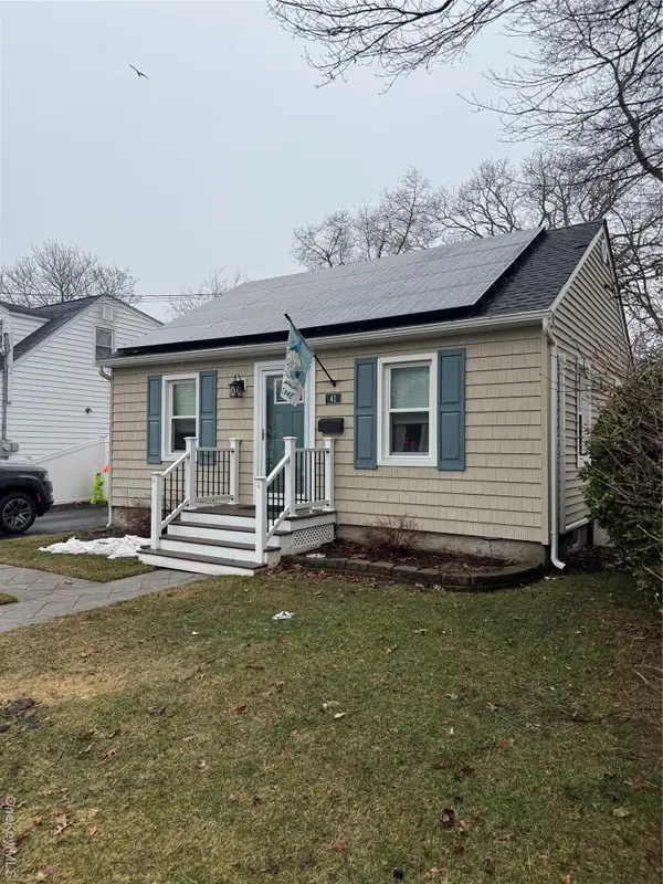 41 W 6th Street, Patchogue, NY 11772