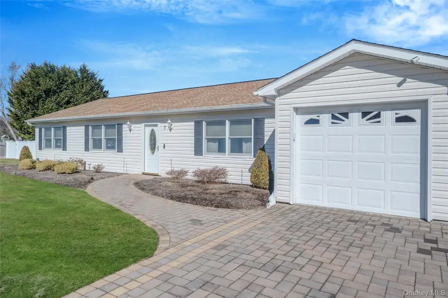 7 Hemlock Road, Mount Sinai, NY 11766 - #2