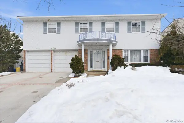 3881 Greentree Drive, Oceanside, NY 11572