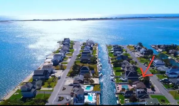 19 Marlin Road, East Quogue, NY 11942