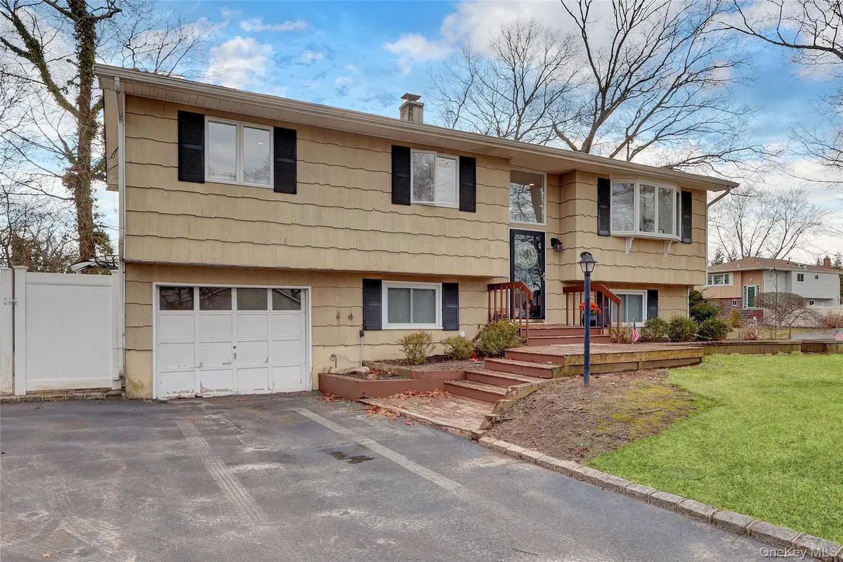 3 Livingston Street, Saint James, NY 11780 - #1