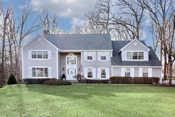 10 Dogwood Lane, West Nyack, NY 10994