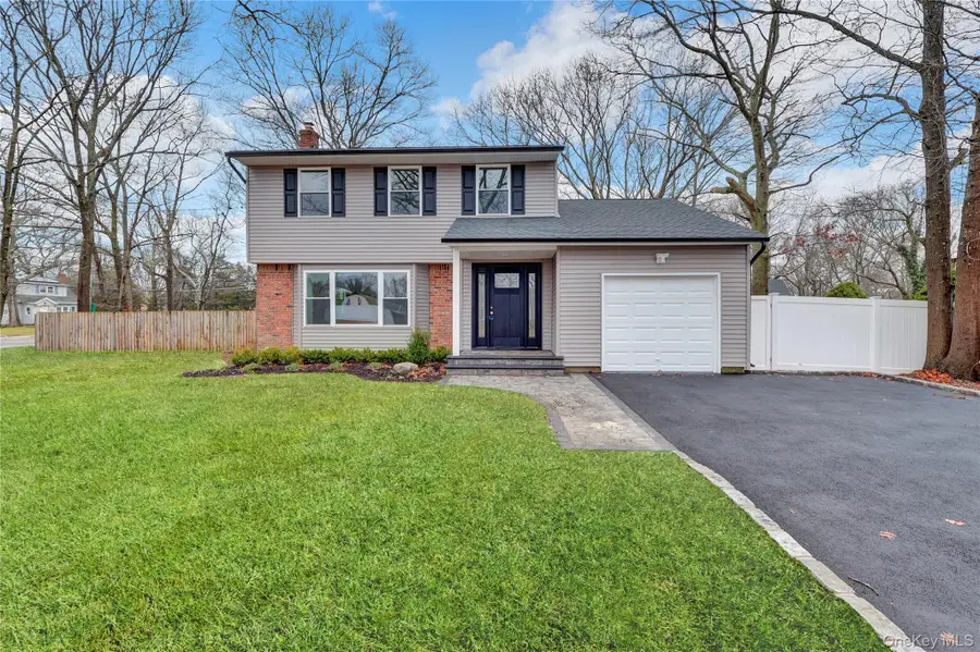 2 Cheshire Drive, Farmingville, NY 11738 - #2