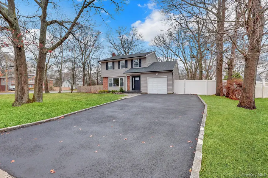 2 Cheshire Drive, Farmingville, NY 11738 - #3