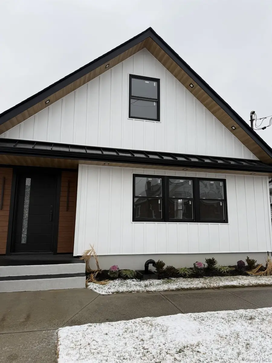 11 Bayview Avenue, Lawrence, NY 11559 - #2