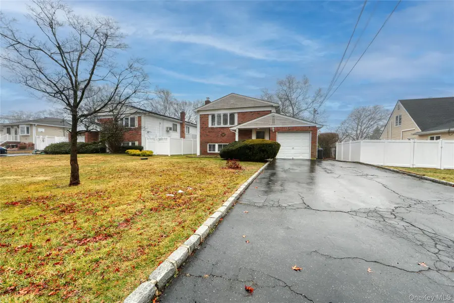 386 Southport Street, Ronkonkoma, NY 11779 - #2