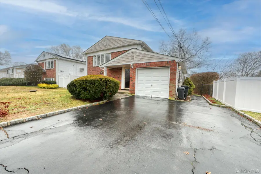 386 Southport Street, Ronkonkoma, NY 11779 - #3