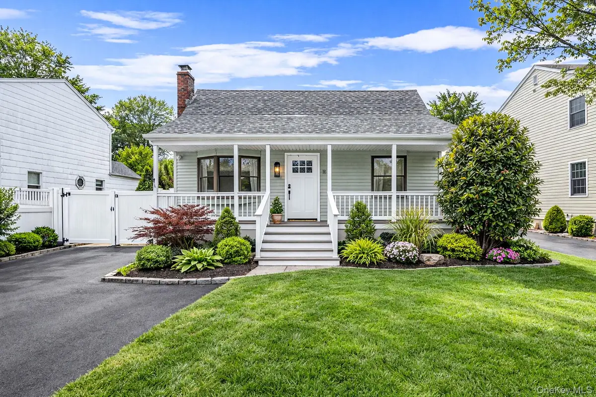 10 Terry Place, Center Moriches, NY 11934 - #1