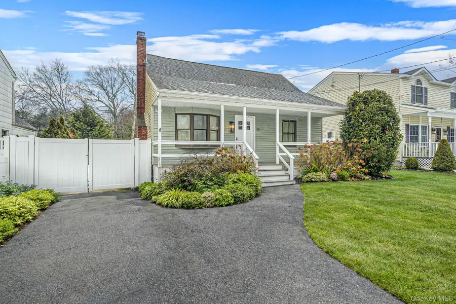 10 Terry Place, Center Moriches, NY 11934 - #3