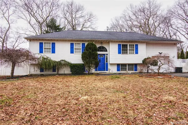 77 Washington Avenue, Mastic, NY 11950