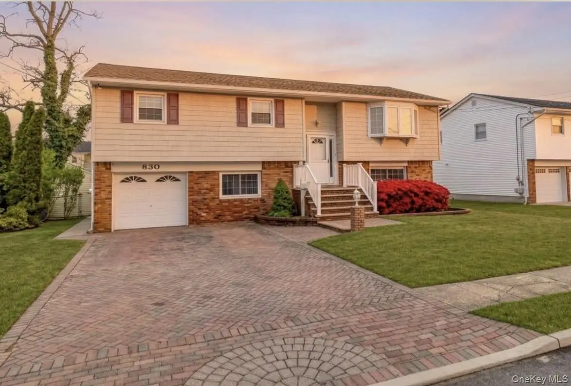 830 N Broome Avenue, Lindenhurst, NY 11757 - #1