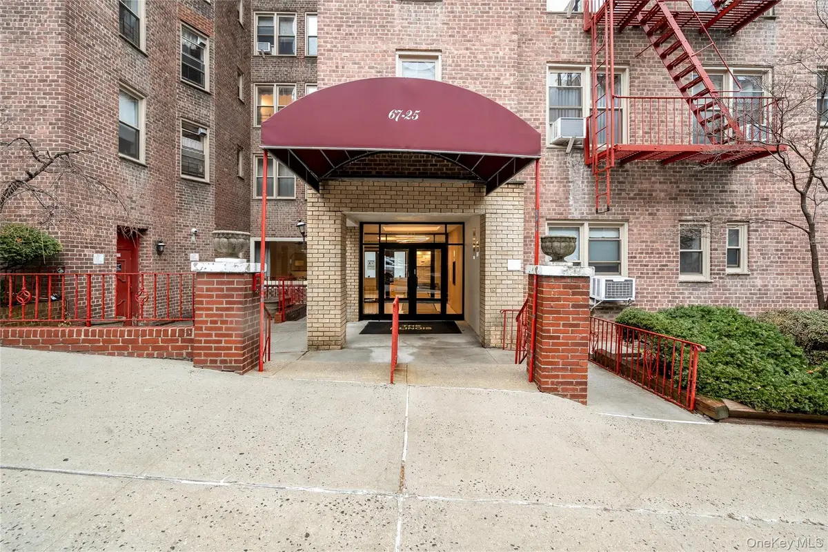 67-25 Clyde Street #3M, Forest Hills, NY 11375 - #1