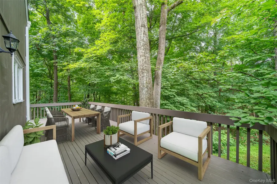 5 Grove Mews, Chappaqua, NY 10514 - #3