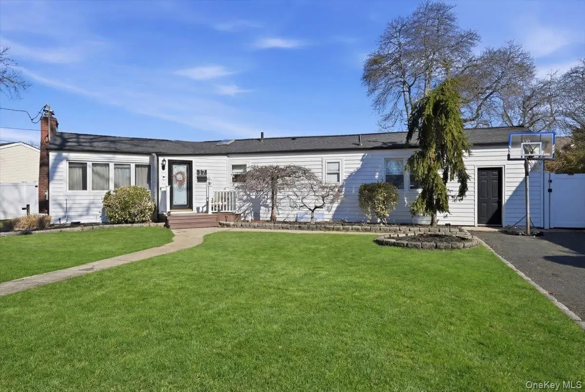 17 Hawthorne Street, Massapequa, NY 11758 - #1