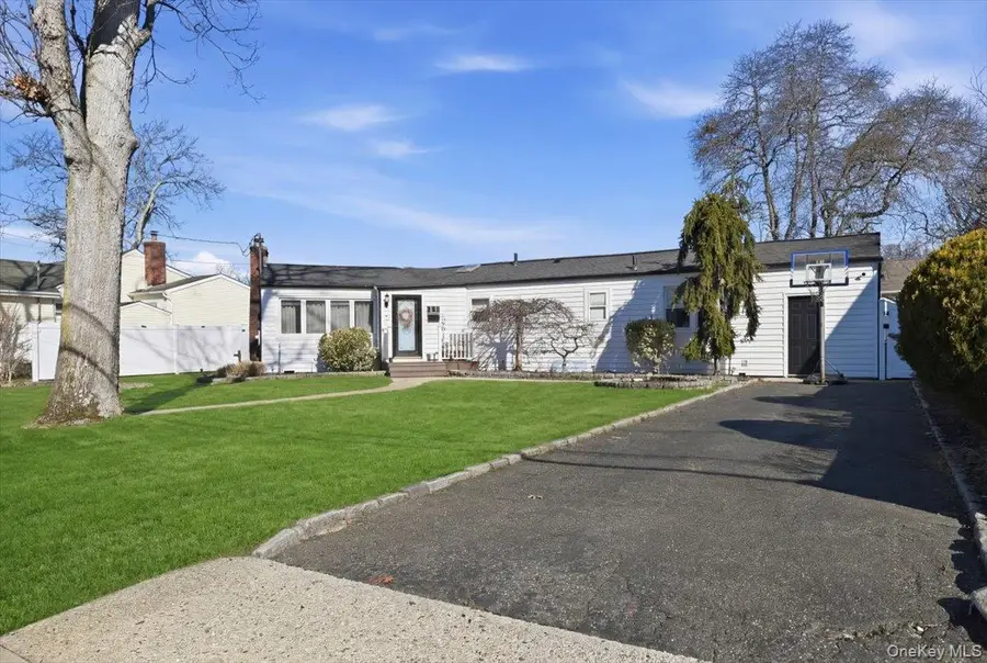 17 Hawthorne Street, Massapequa, NY 11758 - #2