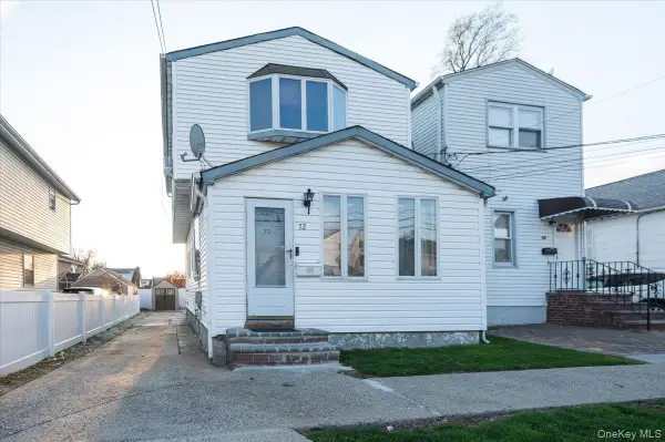 72 Oakley Avenue, Elmont, NY 11003