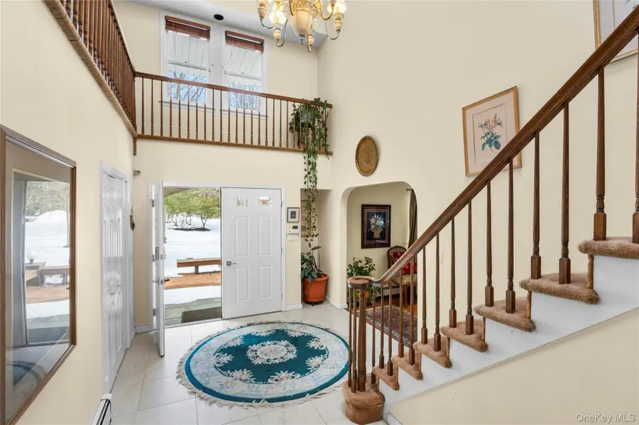 144 Landing Meadow Road, Smithtown, NY 11787 - #2