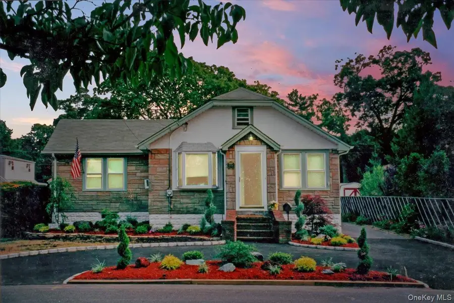 2016 Abbot Avenue, Merrick, NY 11566 - #2