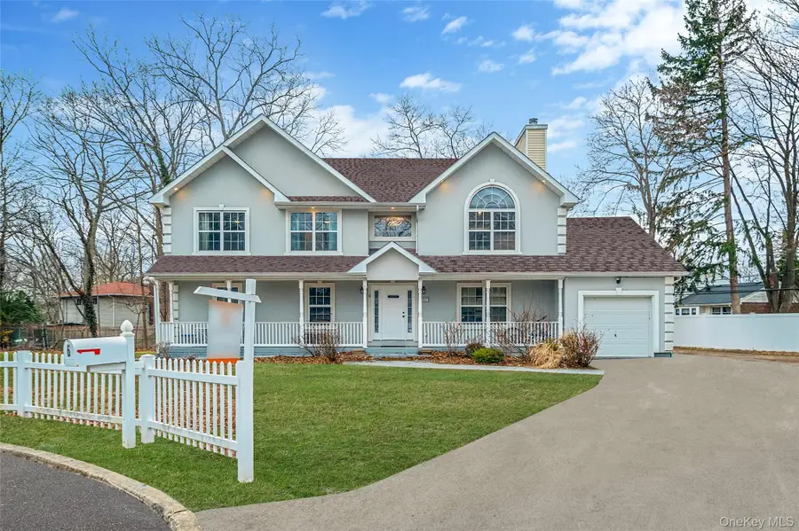 6 Denmark Court, Huntington, NY 11743 - #2