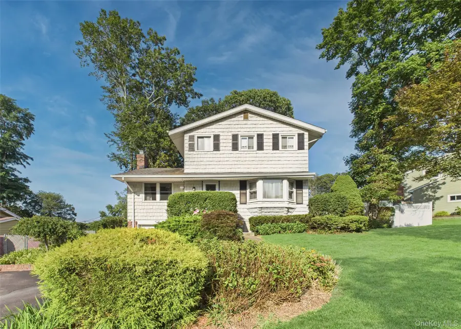 5 Gristmill Drive, Kings Park, NY 11754 - #2