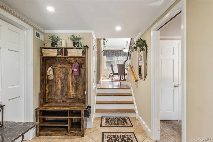 4 Andover Place, Huntington, NY 11743 - #2