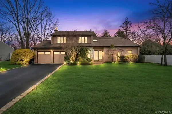 4 Long Meadow Road, Commack, NY 11725