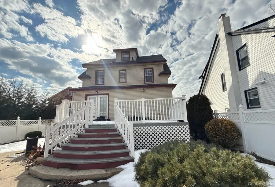 280 Lawrence Avenue, Lawrence, NY 11559 - #2