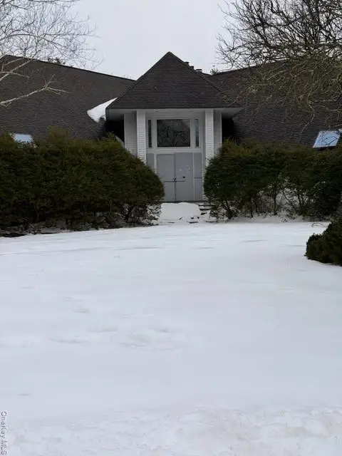 19 Abets Creek Path, East Patchogue, NY 11772 - #1