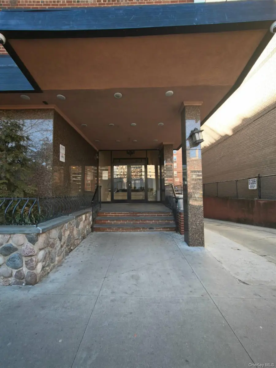 134-54 Maple Avenue #2W, Flushing, NY 11355 - #2