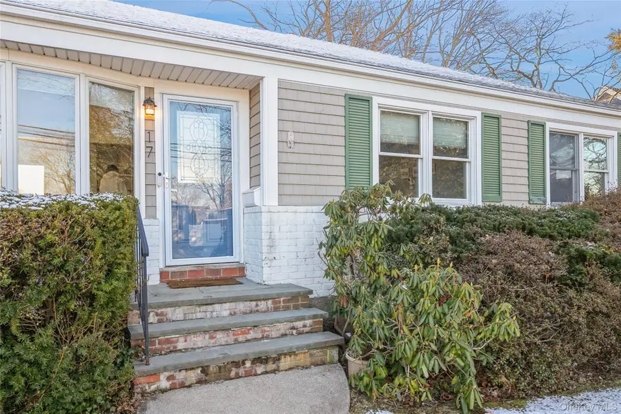 17 Goldsmith Avenue, Greenlawn, NY 11740 - #2