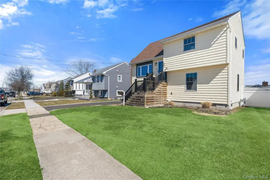 185 East Drive, Copiague, NY 11726 - #3