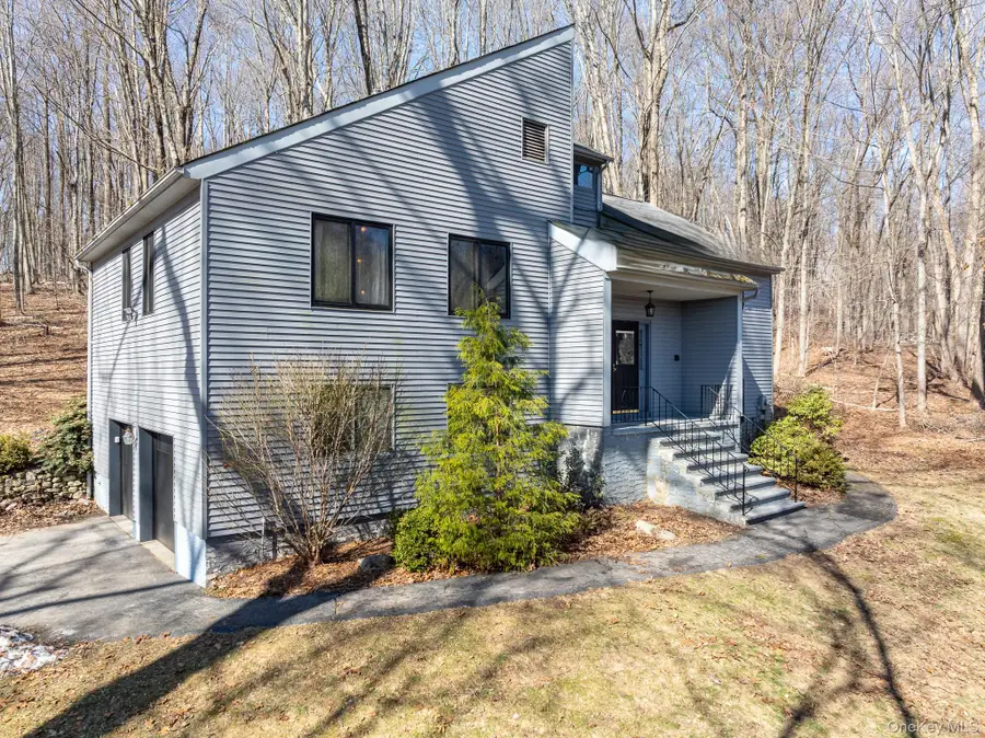 27 Mohawk Lane, Yorktown Heights, NY 10598 - #2