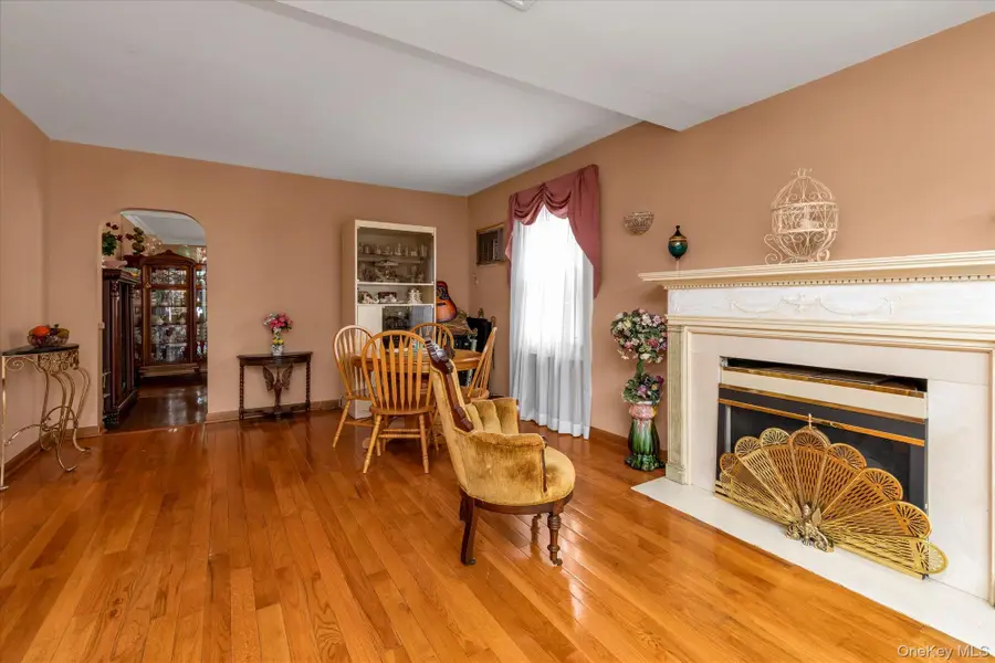 104 E. Melrose Street, Valley Stream, NY 11580 - #3