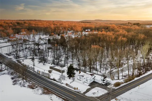 5003 Searsville Road, Pine Bush, NY 12566