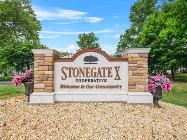 210 Parkside Drive #210, Suffern, NY 10901