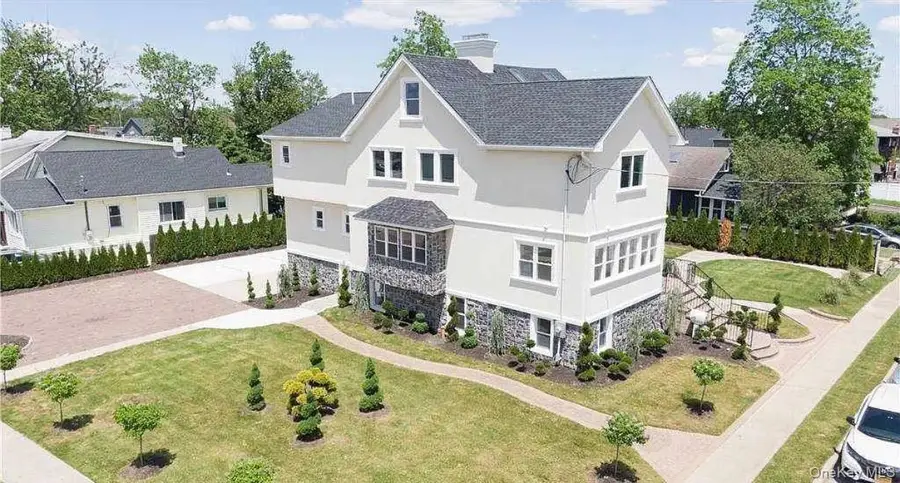 296 Milburn Avenue, Baldwin Harbor, NY 11510 - #2