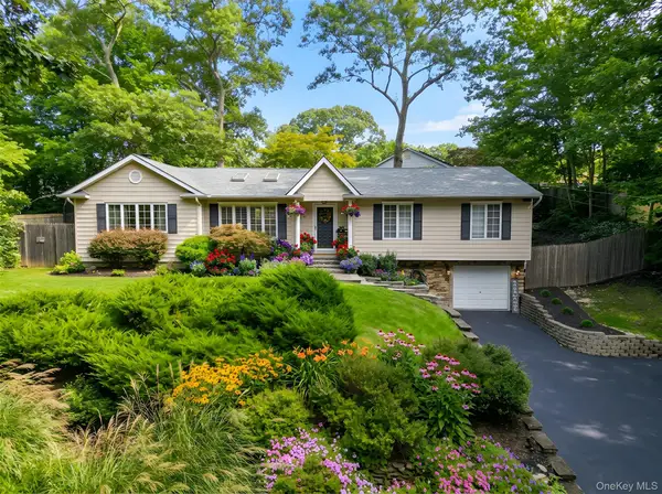 27 Ferndale Avenue, Miller Place, NY 11764