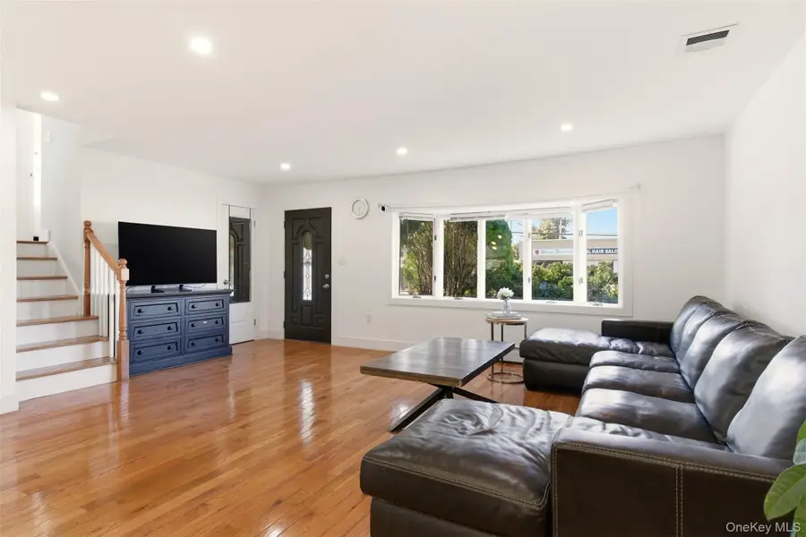 557 Woodbury Road, Plainview, NY 11803 - #2