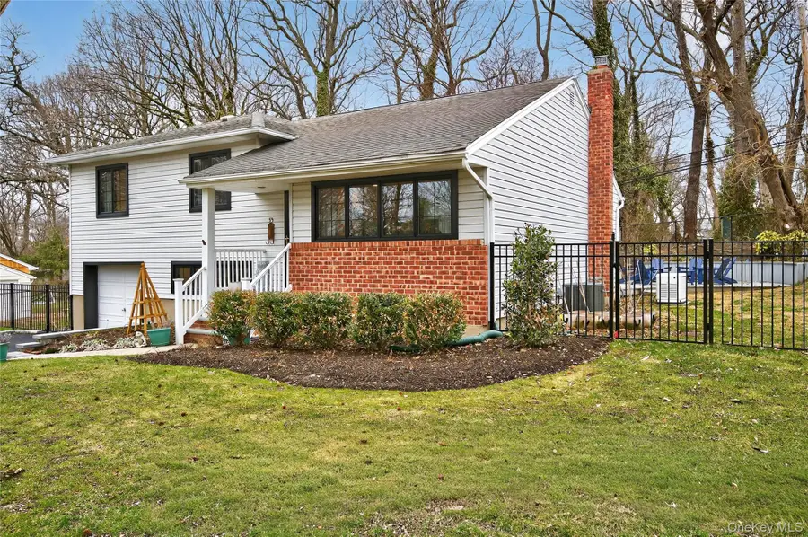 59 Grist Mill Lane, Huntington, NY 11743 - #3