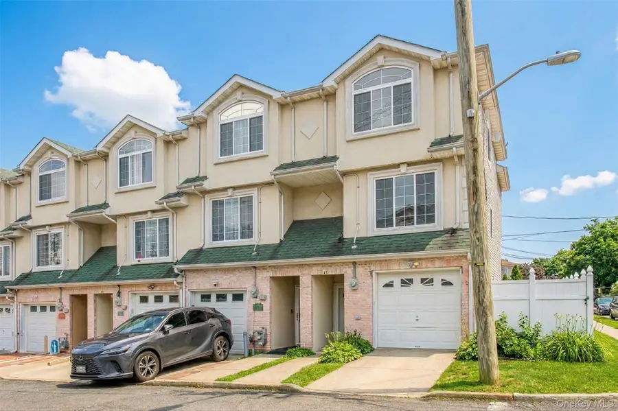 61 Merivale Lane, Staten Island, NY 10304 - #2